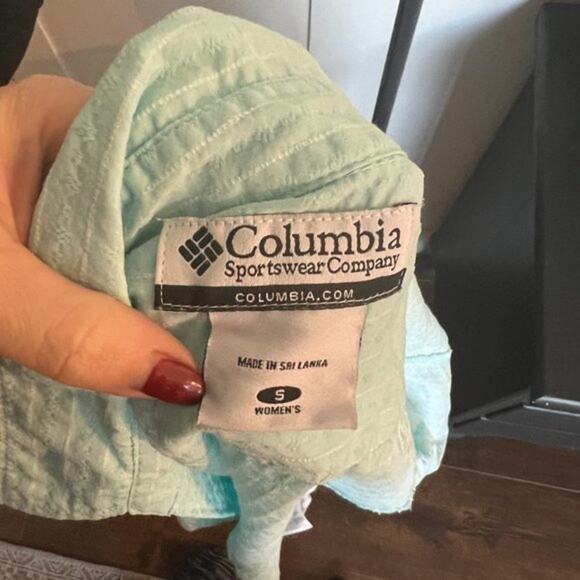 Columbia Women's Short Sleeve Button Down Top - Size Small - Picture 8 of 9